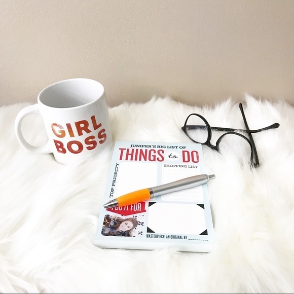 "Girl Boss" 11 oz Distressed Coffee Mug, NWOT - Picture 1 of 7